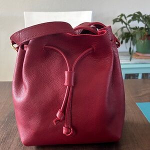 Portland Leather small bucket bag in Flamenco.
